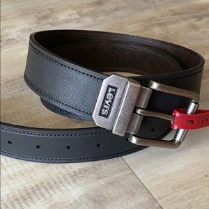 Levi’s Reversible Black/Brown Leather Belt